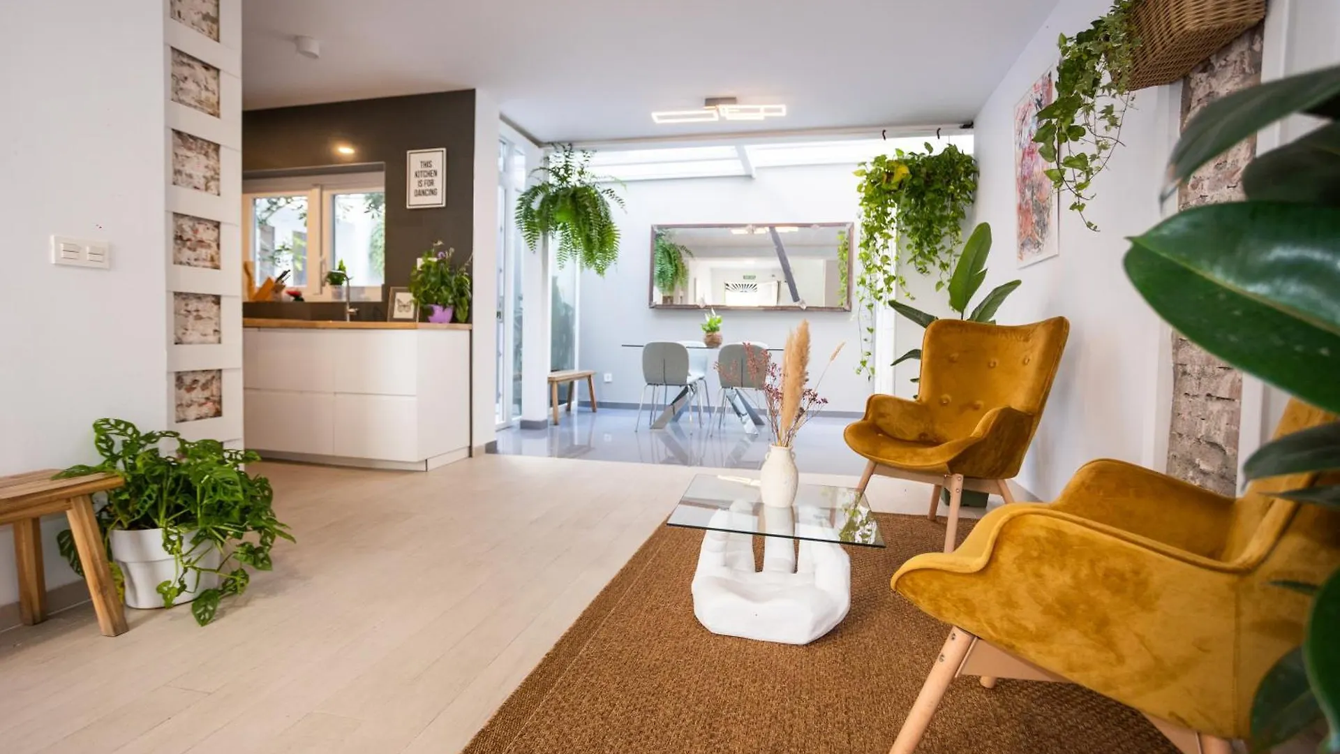 Naim Guest House Cala Del Moral contacts